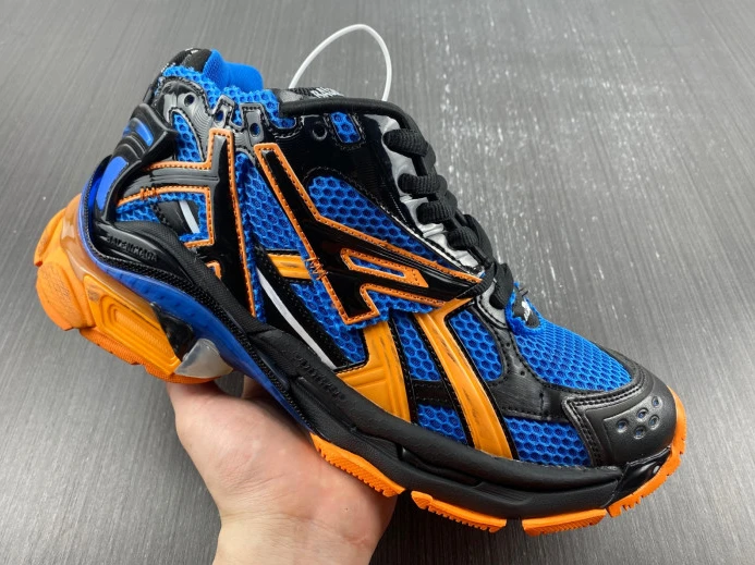 BLCG RUNNER SNEAKER 677403 W2RB1 GoAnywhere 2703