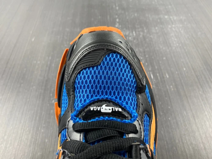 BLCG RUNNER SNEAKER 677403 W2RB1 GoAnywhere 2703