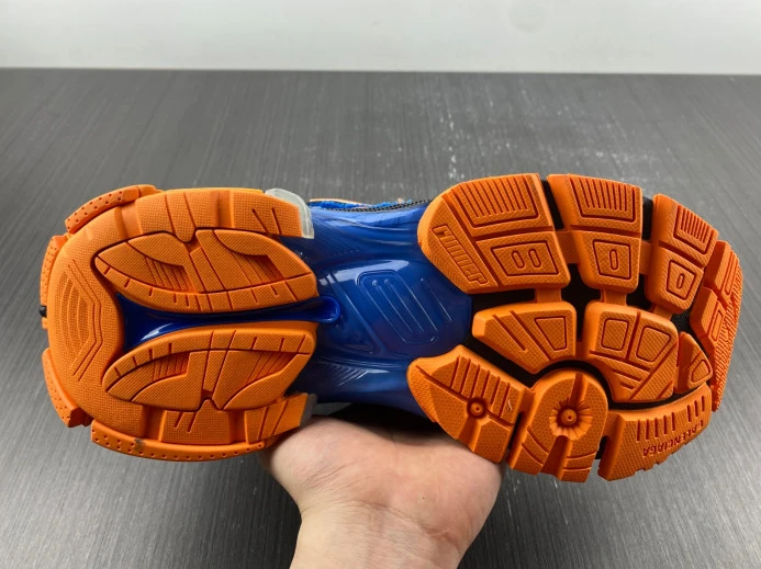 BLCG RUNNER SNEAKER 677403 W2RB1 GoAnywhere 2703