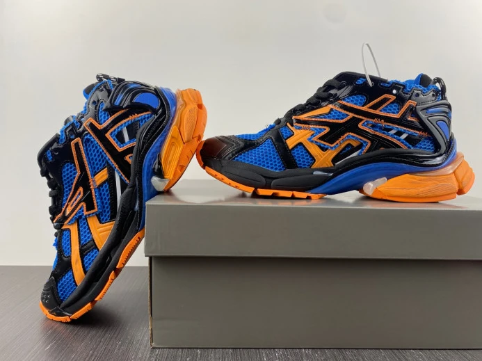 BLCG RUNNER SNEAKER 677403 W2RB1 GoAnywhere 2703