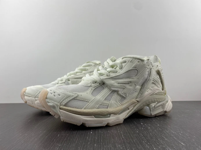 BLCG RUNNER SNEAKER 677403 W2RC8 WellDesigned 2695