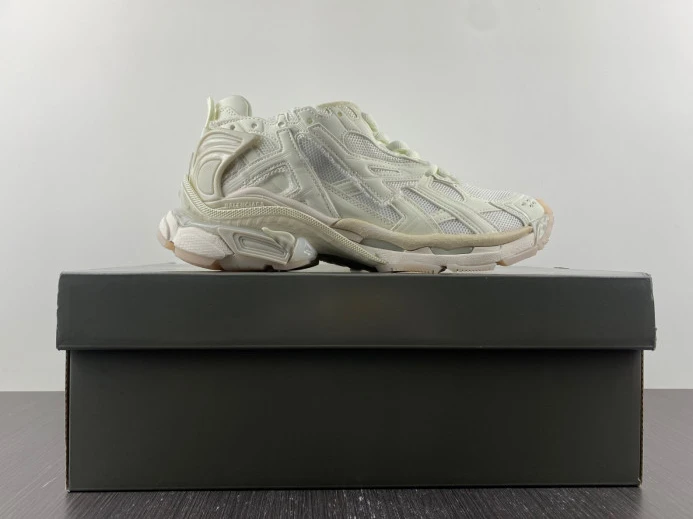 BLCG RUNNER SNEAKER 677403 W2RC8 WellDesigned 2695