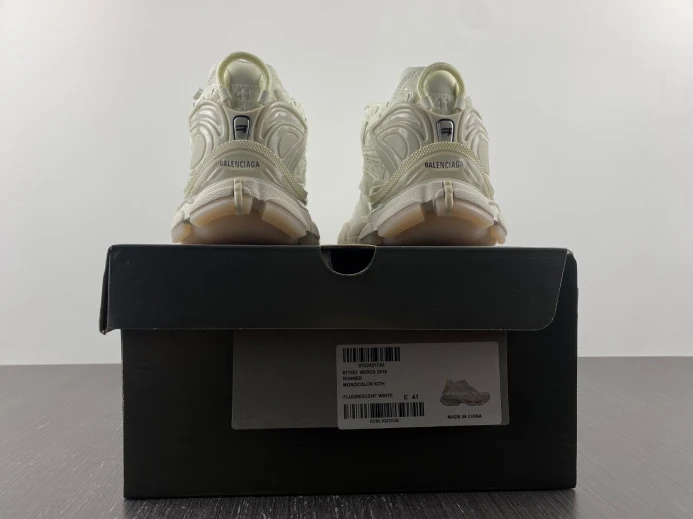 BLCG RUNNER SNEAKER 677403 W2RC8 WellDesigned 2695