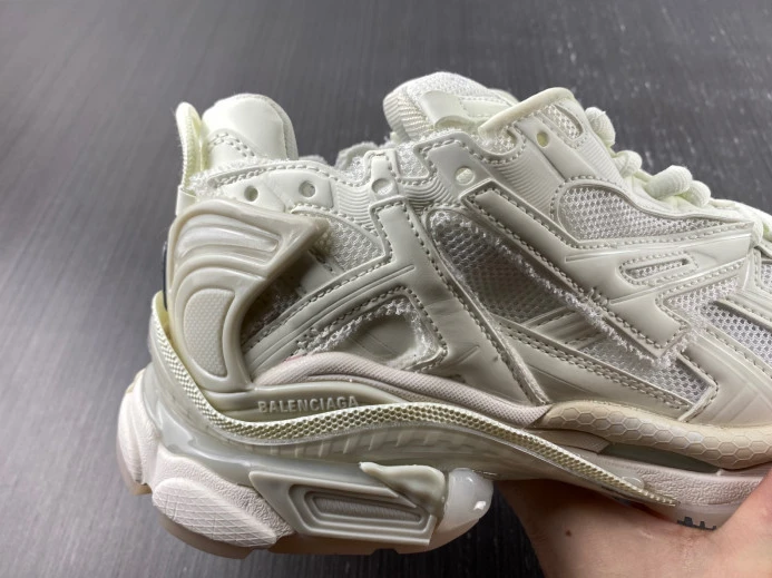 BLCG RUNNER SNEAKER 677403 W2RC8 WellDesigned 2695