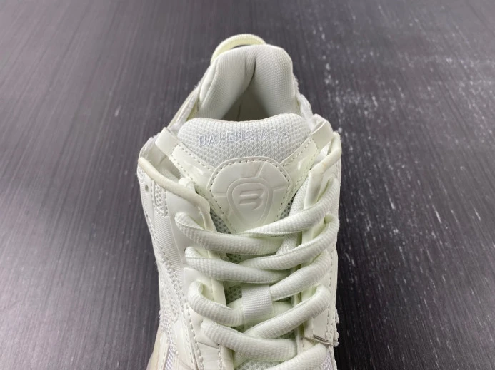 BLCG RUNNER SNEAKER 677403 W2RC8 WellDesigned 2695