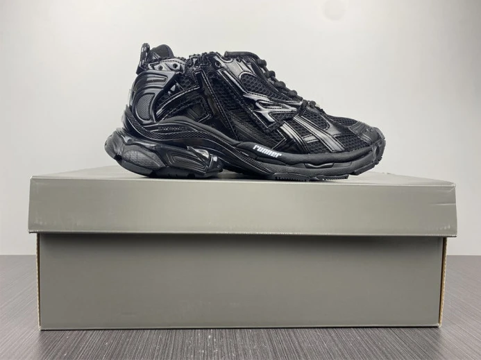 BLCG RUNNER SNEAKER 677403 W3RA9 Fashionable 2708