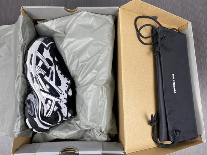 BLCG RUNNER SNEAKER 677403 W3RB2 SmartChoice 2707