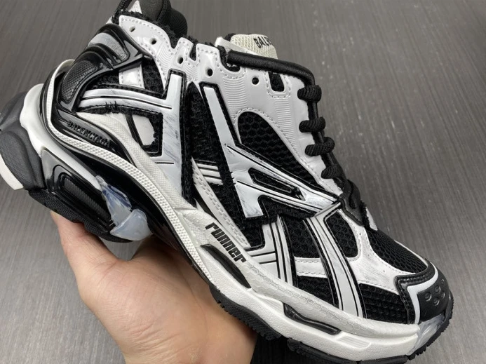 BLCG RUNNER SNEAKER 677403 W3RB2 SmartChoice 2707