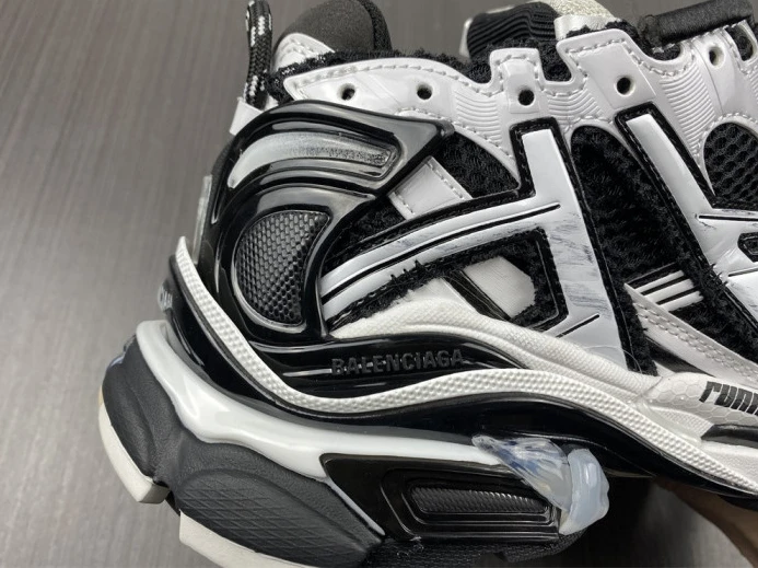 BLCG RUNNER SNEAKER 677403 W3RB2 SmartChoice 2707