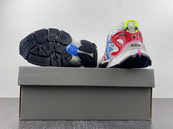 BLCG RUNNER SNEAKER 677403 W3RB6 GoAnywhere 2684
