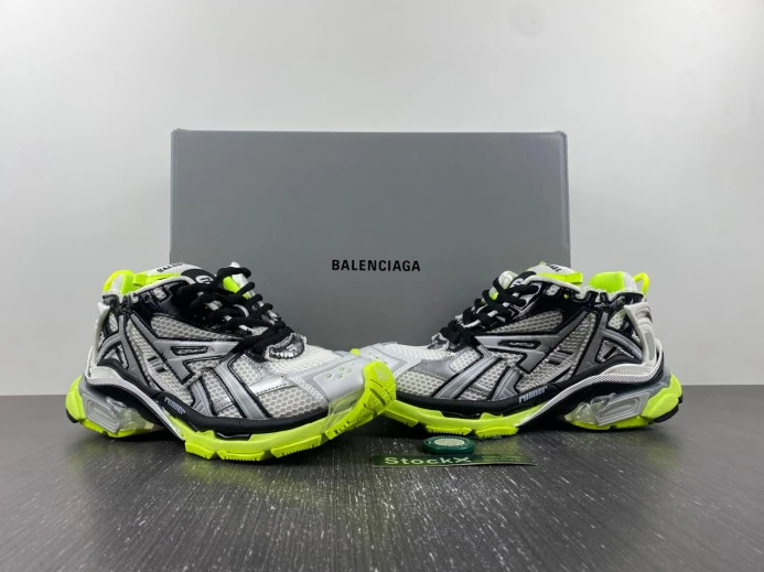 BLCG RUNNER SNEAKER 677403 W3RBP AllSeason 2681
