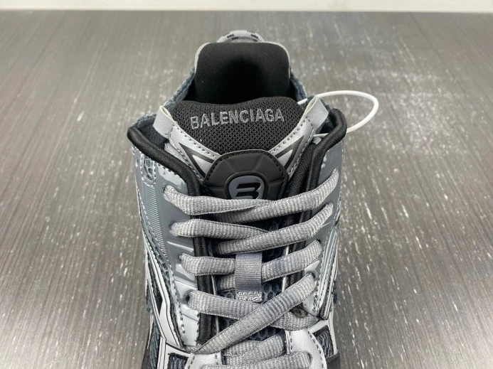 BLCG RUNNER SNEAKER 677403 W3RBR AllSeason 2686