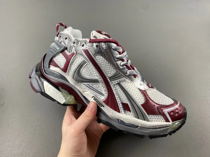 BLCG RUNNER SNEAKER 772774 W3RBW DailyWear 2412