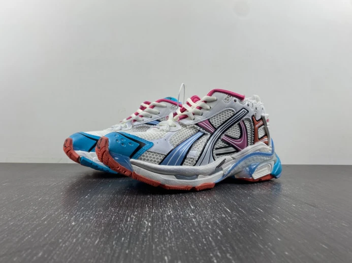 BLCG RUNNER SNEAKER 772774 W3RBW GoodFit 2716