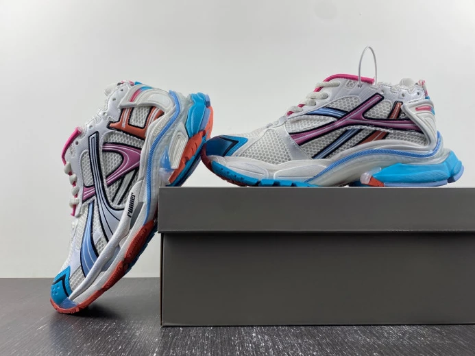 BLCG RUNNER SNEAKER 772774 W3RBW GoodFit 2716