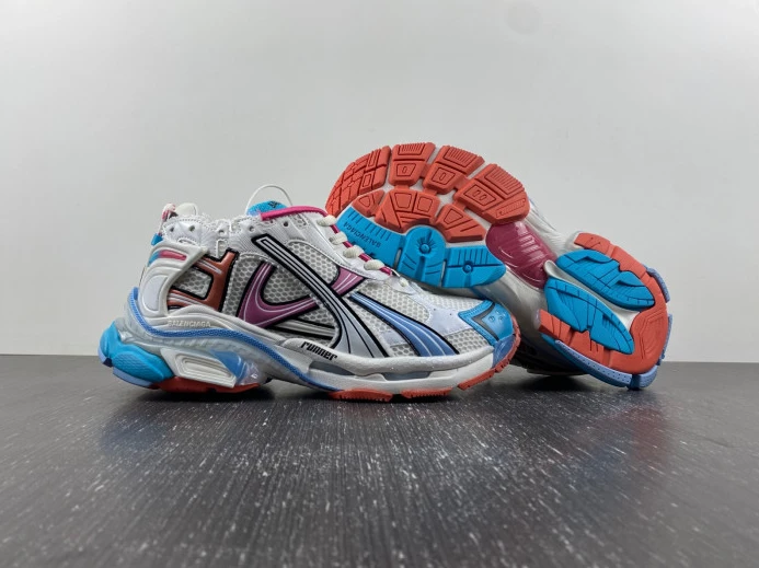 BLCG RUNNER SNEAKER 772774 W3RBW GoodFit 2716