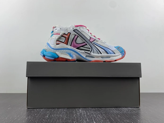 BLCG RUNNER SNEAKER 772774 W3RBW GoodFit 2716
