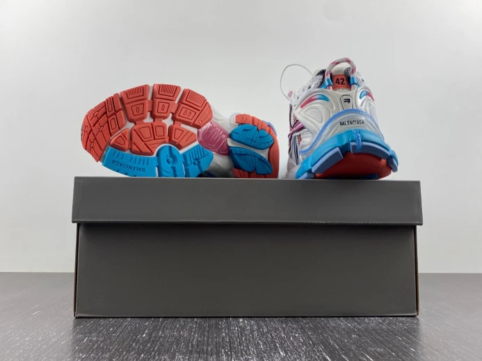 BLCG RUNNER SNEAKER 772774 W3RBW GoodFit 2716