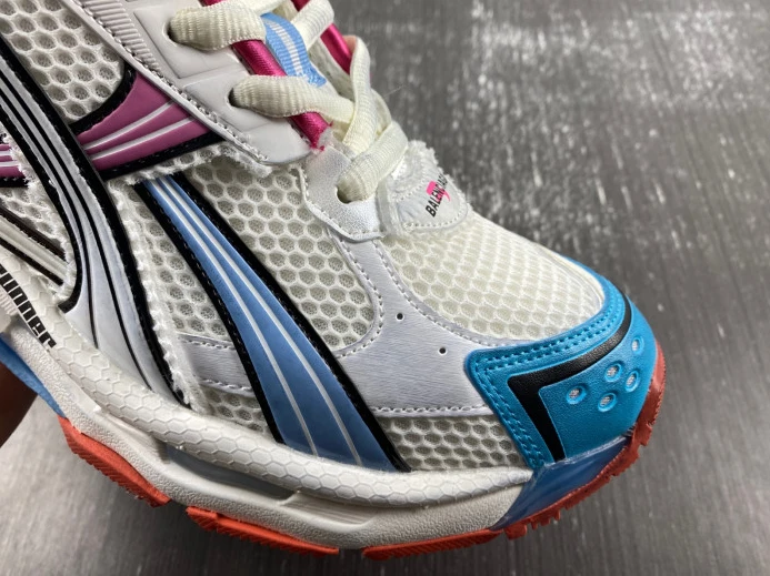 BLCG RUNNER SNEAKER 772774 W3RBW GoodFit 2716