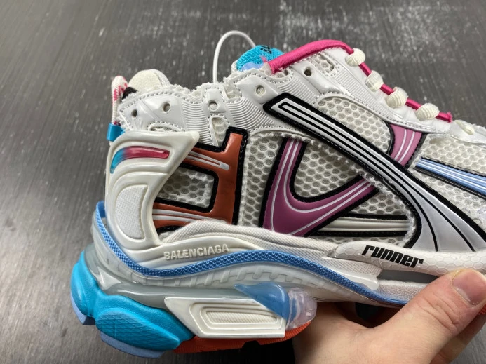 BLCG RUNNER SNEAKER 772774 W3RBW GoodFit 2716