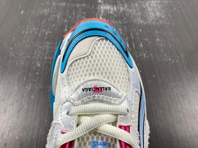 BLCG RUNNER SNEAKER 772774 W3RBW GoodFit 2716