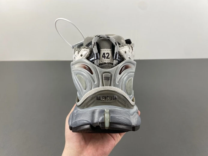 BLCG RUNNER SNEAKER 772774 W3RMU WellDesigned 2409