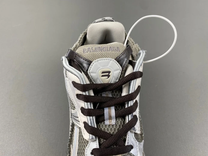 BLCG RUNNER SNEAKER 772774 W3RMU WellDesigned 2409