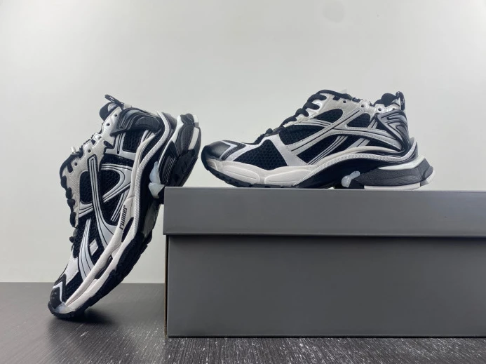 BLCG RUNNER SNEAKER 772774 W3RNY Fashionable 2669