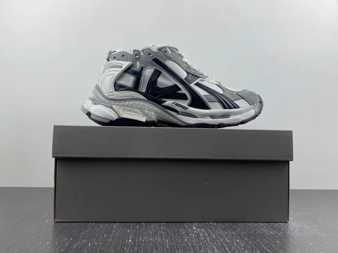 BLCG RUNNER SNEAKER 772774 W3RNY Popular 2679
