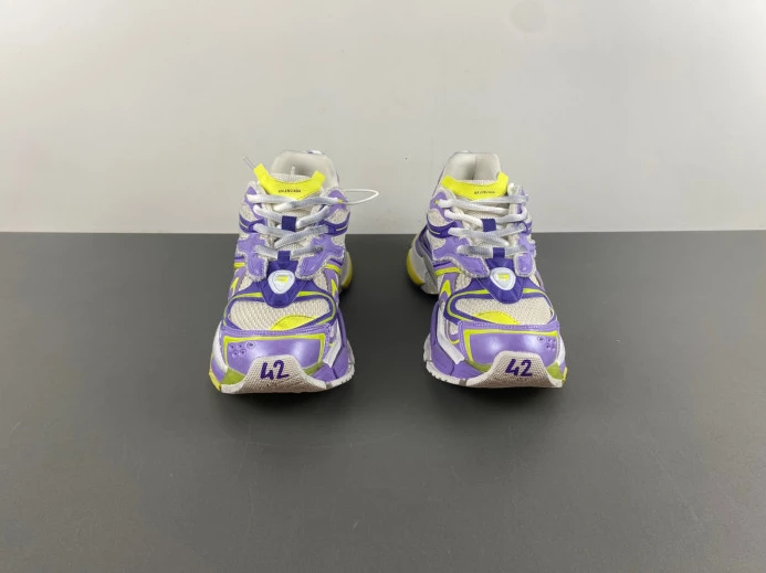 BLCG RUNNER SNEAKER 779066 W3RBXP StreetReady 2416