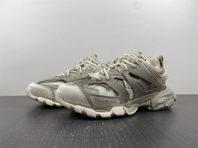 BLCG TRACK SNEAKER 542023 W3FE4 SportInspired 2570