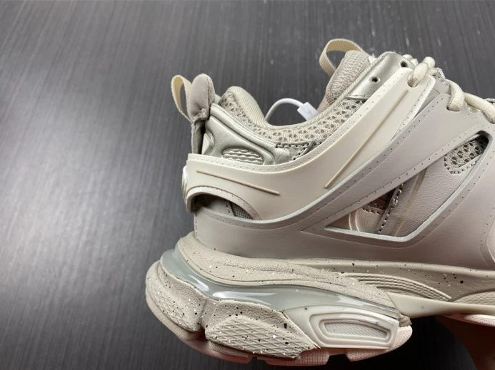 BLCG TRACK SNEAKER 542023 W3FE4 SportInspired 2570