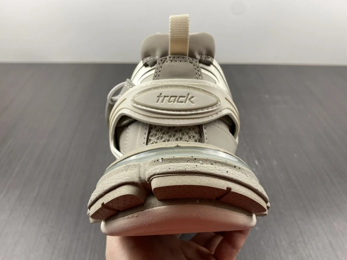 BLCG TRACK SNEAKER 542023 W3FE4 SportInspired 2570