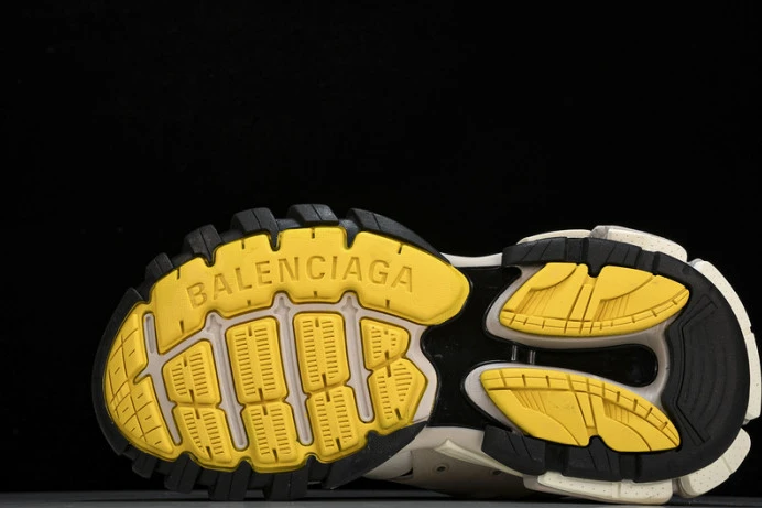 BLCG TRACK SNEAKER 542436 W1ST3 GoAnywhere 2381
