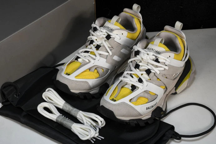 BLCG TRACK SNEAKER 542436 W1ST3 GoAnywhere 2381