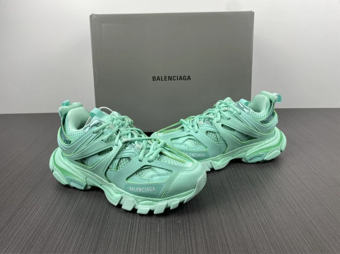BLCG TRACK SNEAKER 542436 W3FE3 WellDesigned 2581