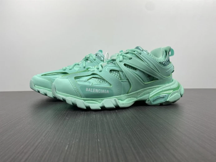BLCG TRACK SNEAKER 542436 W3FE3 WellDesigned 2581