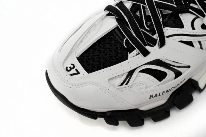 BLCG TRACK SNEAKER 542436 W3NH3 WellDesigned 2369