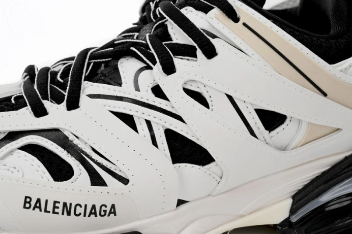 BLCG TRACK SNEAKER 542436 W3NH3 WellDesigned 2369