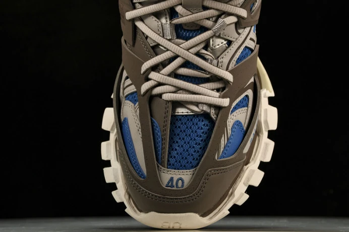 BLCG TRACK SNEAKER 555036 W3AD5 StreetReady 2373