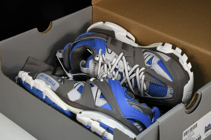 BLCG TRACK SNEAKER 555036 W3AD5 StreetReady 2373
