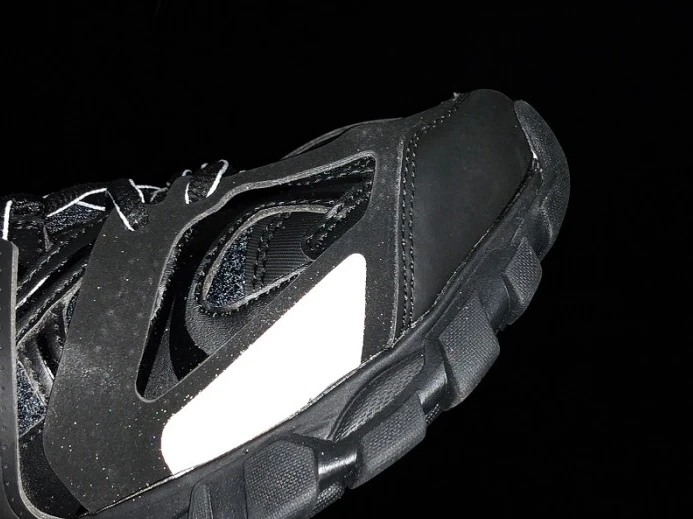 BLCG TRACK TRAINER 'TRIPLE BLACK' 542023 W1GB1 UrbanStyle 2636