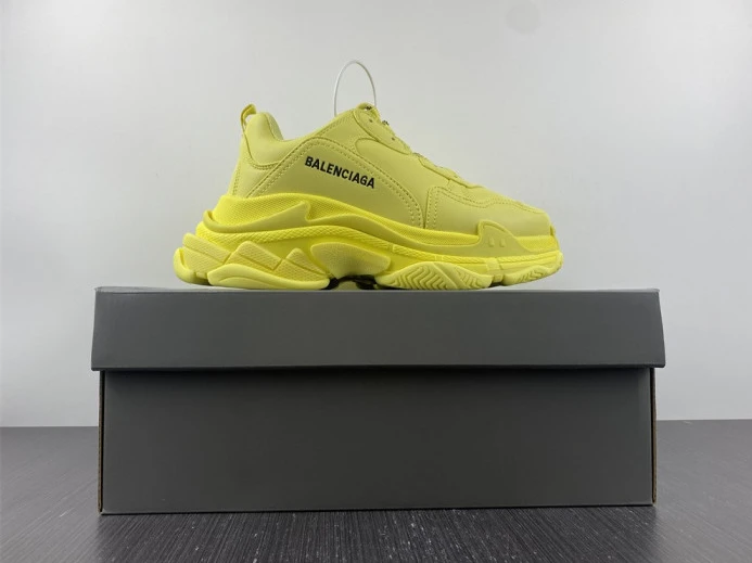 BLCG TRIPLE S SNEAKER 524039 W1FB5 StreetReady 2487