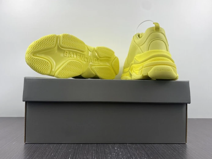 BLCG TRIPLE S SNEAKER 524039 W1FB5 StreetReady 2487