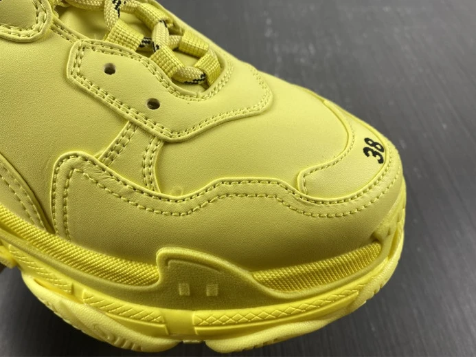 BLCG TRIPLE S SNEAKER 524039 W1FB5 StreetReady 2487