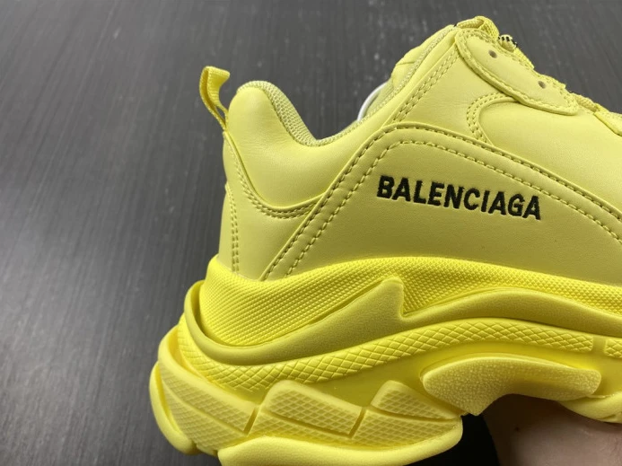 BLCG TRIPLE S SNEAKER 524039 W1FB5 StreetReady 2487