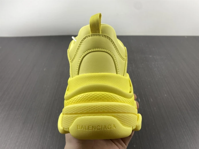 BLCG TRIPLE S SNEAKER 524039 W1FB5 StreetReady 2487