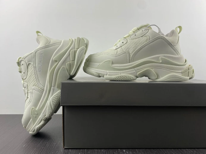 BLCG TRIPLE S SNEAKER 524039 W2CR5 Comfortable 2386