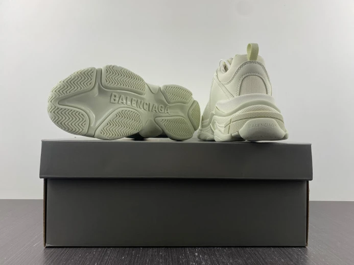 BLCG TRIPLE S SNEAKER 524039 W2CR5 Comfortable 2386