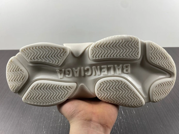 BLCG TRIPLE S SNEAKER 524039 W2FAB UrbanStyle 2354